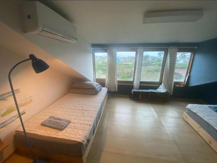 ג'גו Warang Guesthouse מראה חיצוני תמונה
