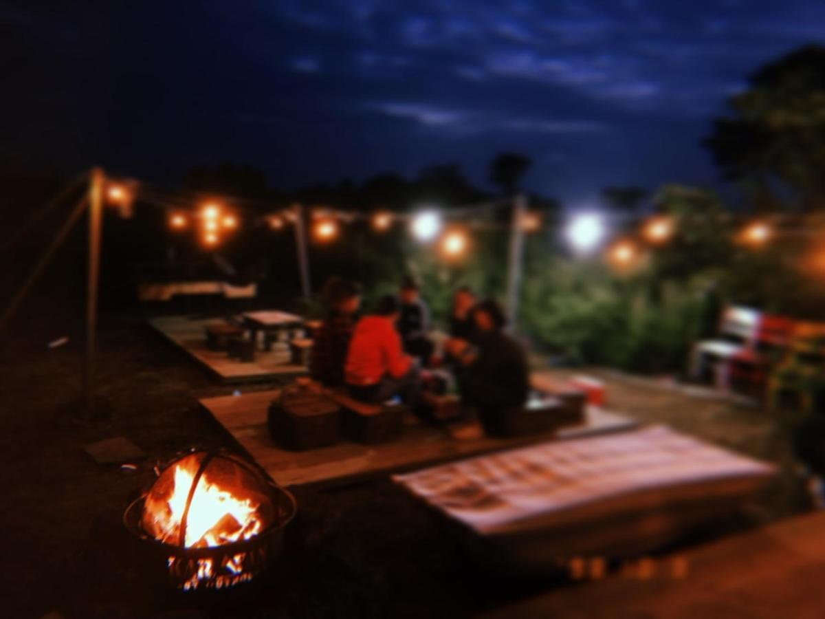 ג'גו Warang Guesthouse מראה חיצוני תמונה