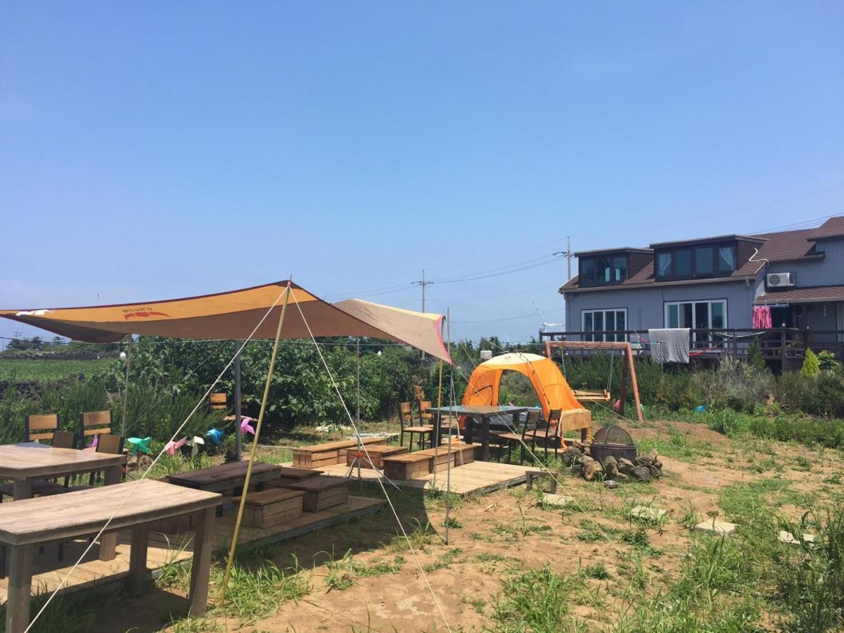 ג'גו Warang Guesthouse מראה חיצוני תמונה