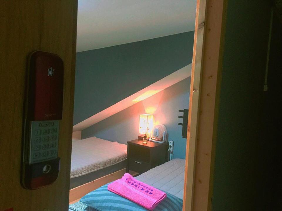 ג'גו Warang Guesthouse מראה חיצוני תמונה