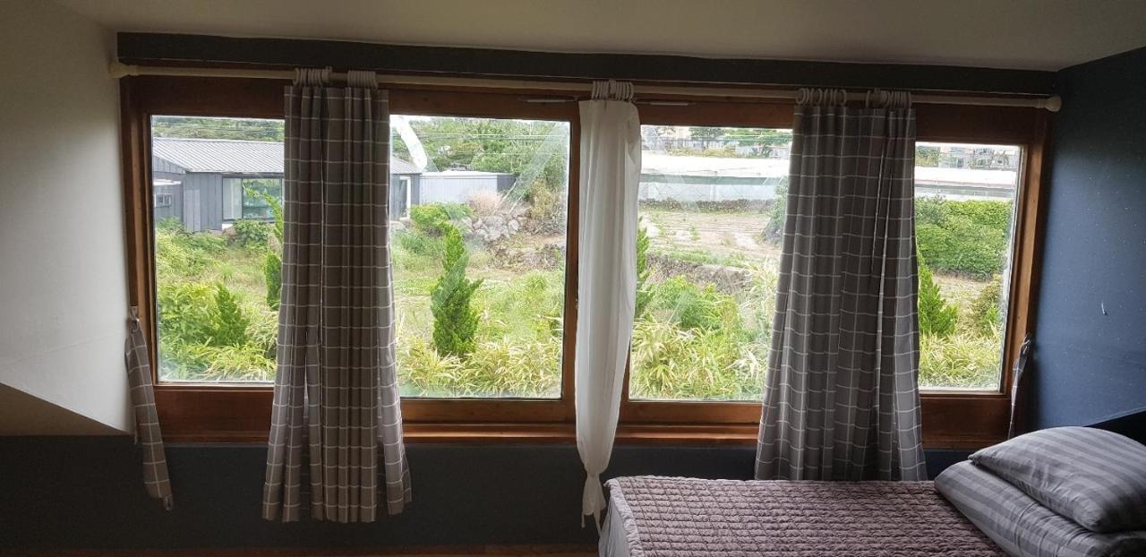 ג'גו Warang Guesthouse מראה חיצוני תמונה